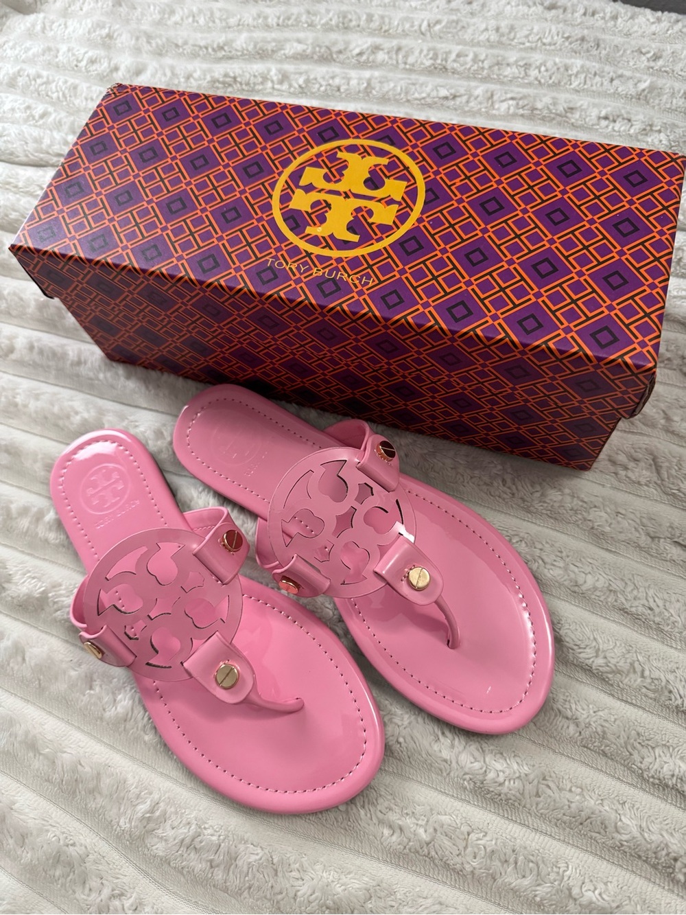 Tory Burch Pink Patent Miller Thong Sandals with Logo Medallion